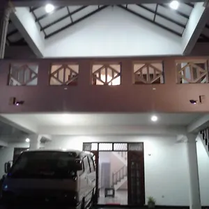 https://pearl-house-transite.negombohotels.net